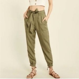 **SOLD** Cream colored Abercrombie and Fitch joggers